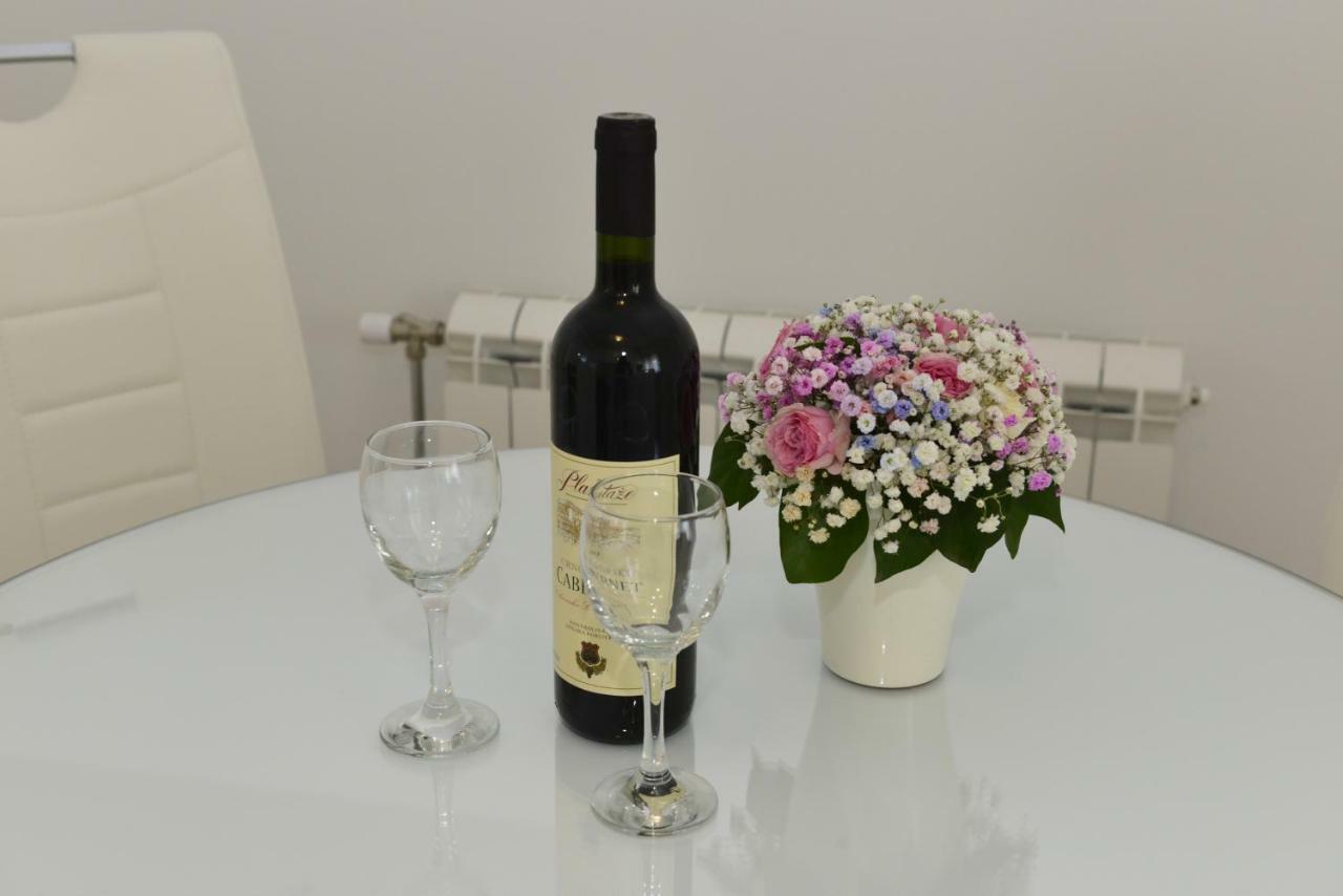 Apartmani Stefanija ティヴァト エクステリア 写真