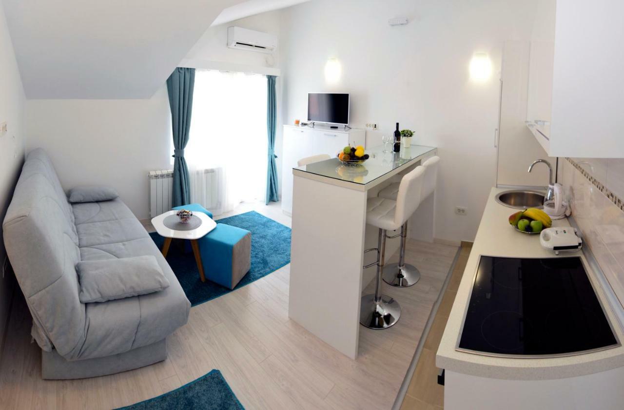 Apartmani Stefanija ティヴァト エクステリア 写真