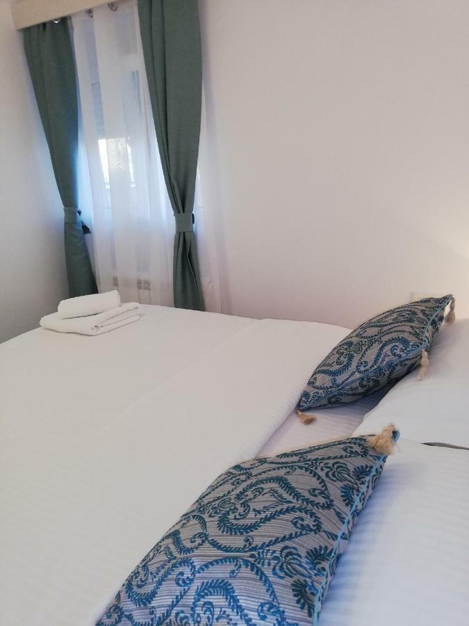 Apartmani Stefanija ティヴァト エクステリア 写真