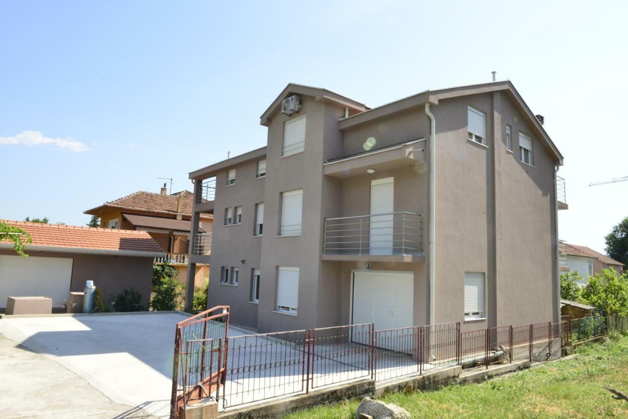 Apartmani Stefanija ティヴァト エクステリア 写真