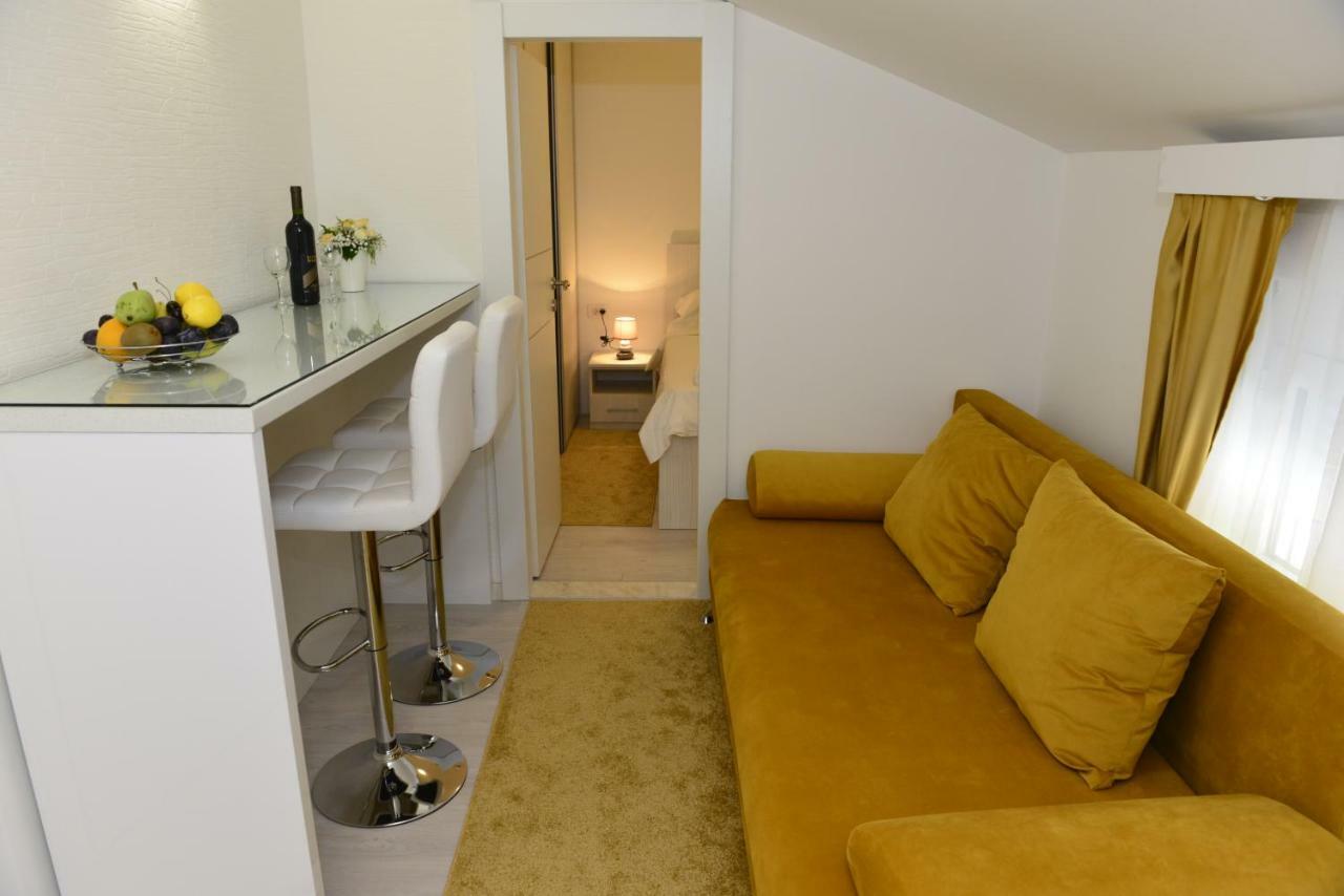 Apartmani Stefanija ティヴァト エクステリア 写真