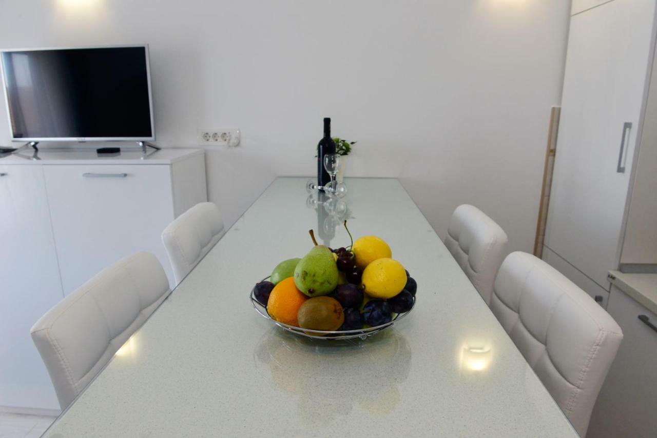 Apartmani Stefanija ティヴァト エクステリア 写真