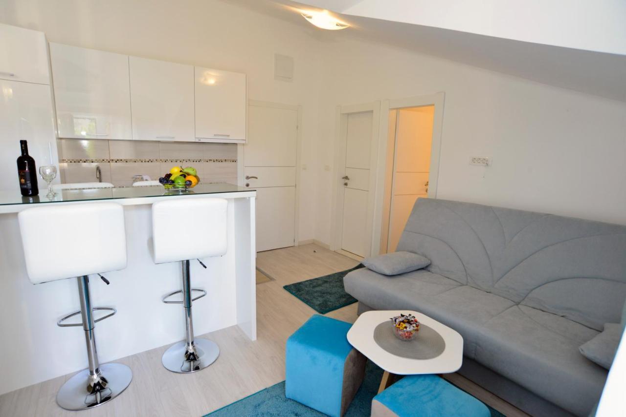 Apartmani Stefanija ティヴァト エクステリア 写真
